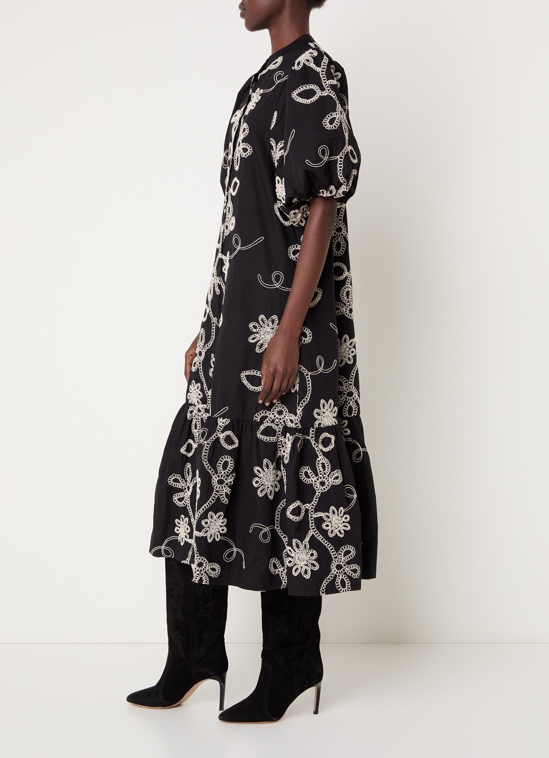 Neo Noir Veronica maxi blousejurk met bloemborduring en pofmouw - voorkant 4 zwart