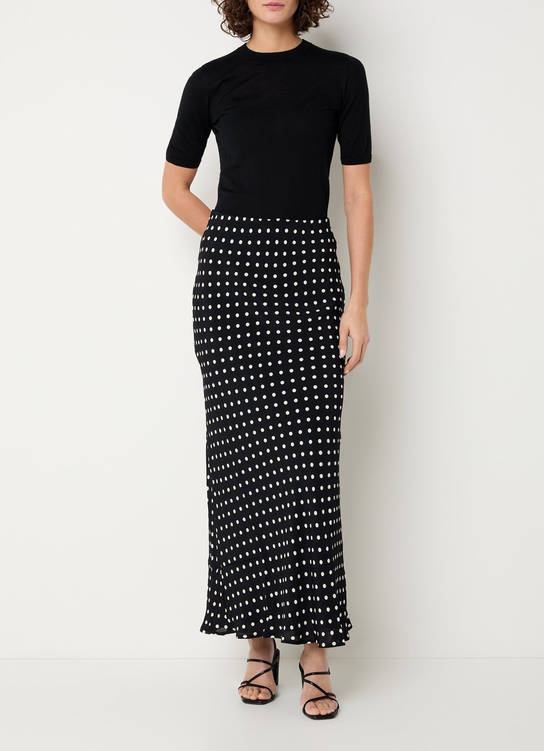 Neo Noir Viso maxi rok met stippenprint - voorkant 4 zwart