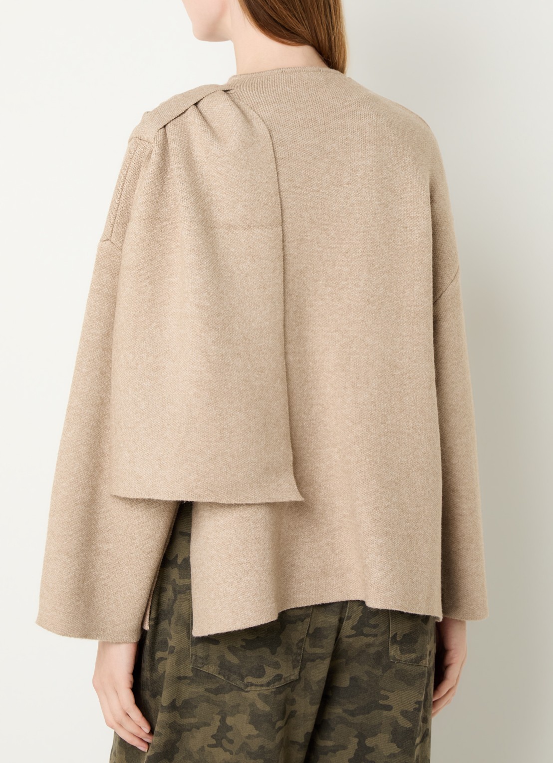 Neo Noir Wals fijngebreid vest met sjaalkraag - achterkant 4 beige