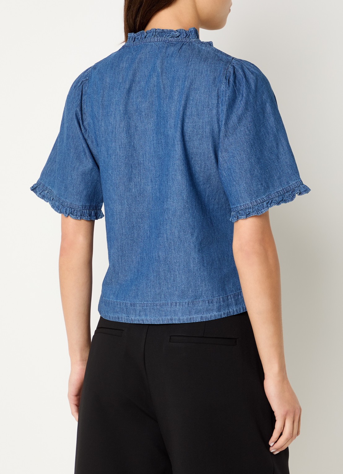 Neo Noir Wendia blouse van chambray met volant  - achterkant 3 indigo