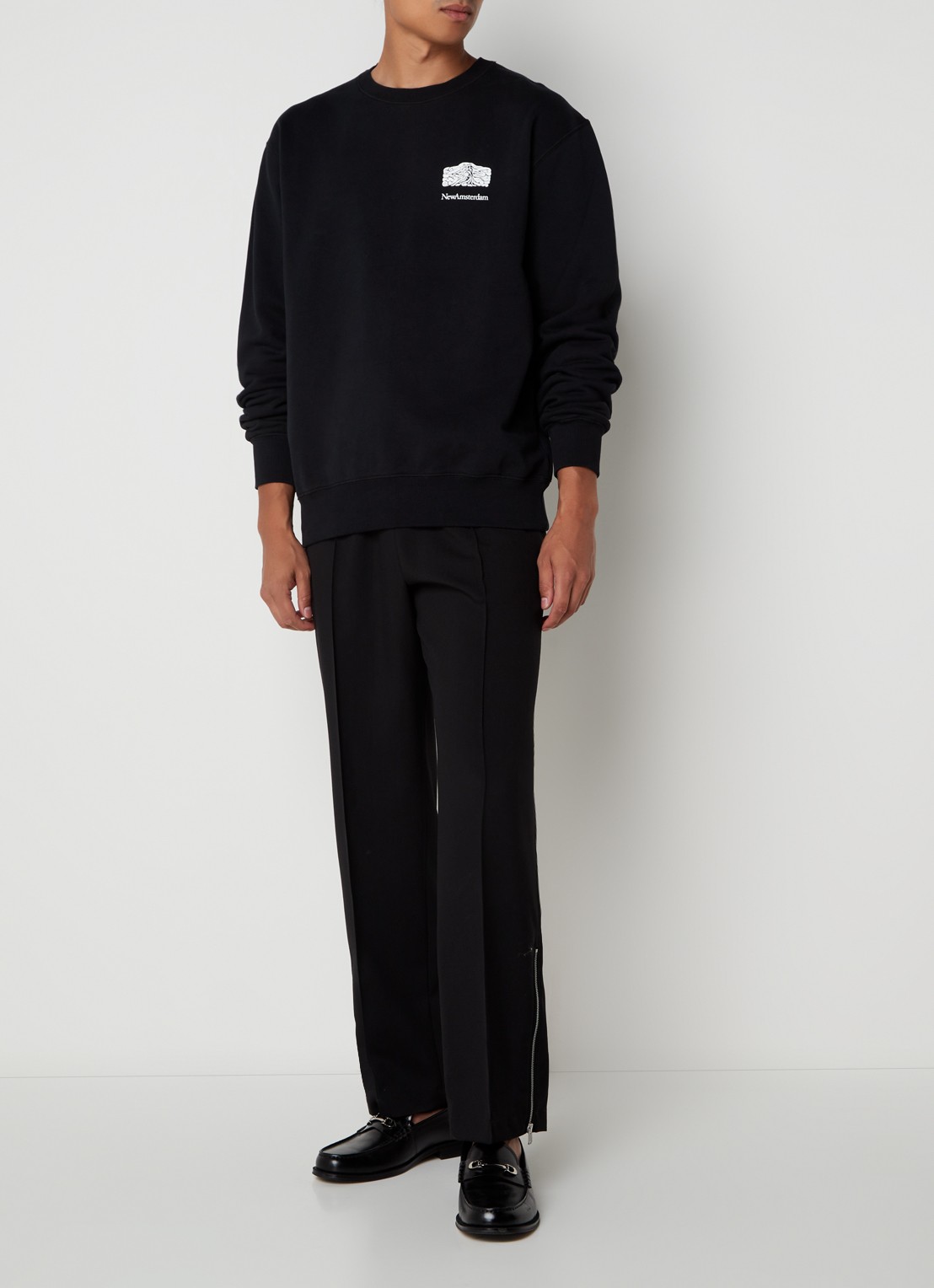 New Amsterdam Surf Association Anemoi sweater met logo- en backprint - voorkant 2 zwart