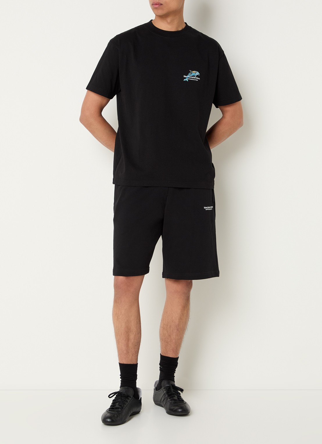 New Amsterdam Surf Association Dolphin T-shirt met logo- en backprint - voorkant 4 zwart