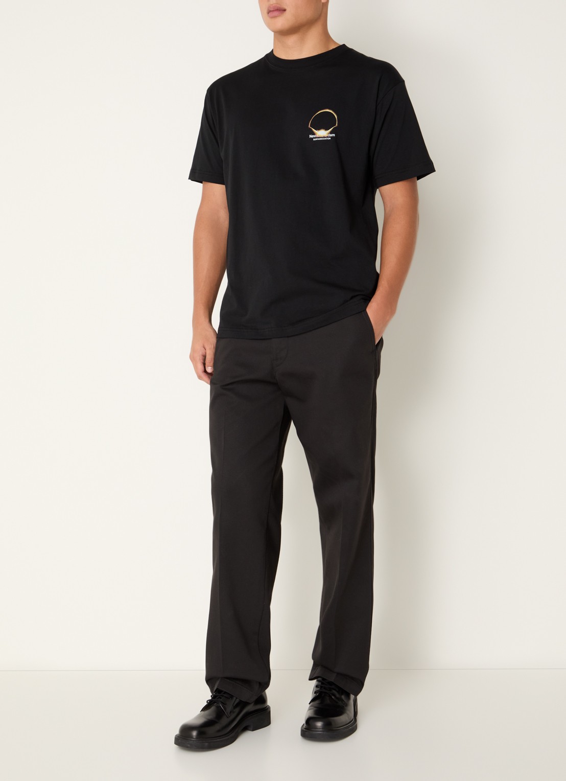 New Amsterdam Surf Association Eclipse T-shirt met logo- en backprint - voorkant 3 zwart
