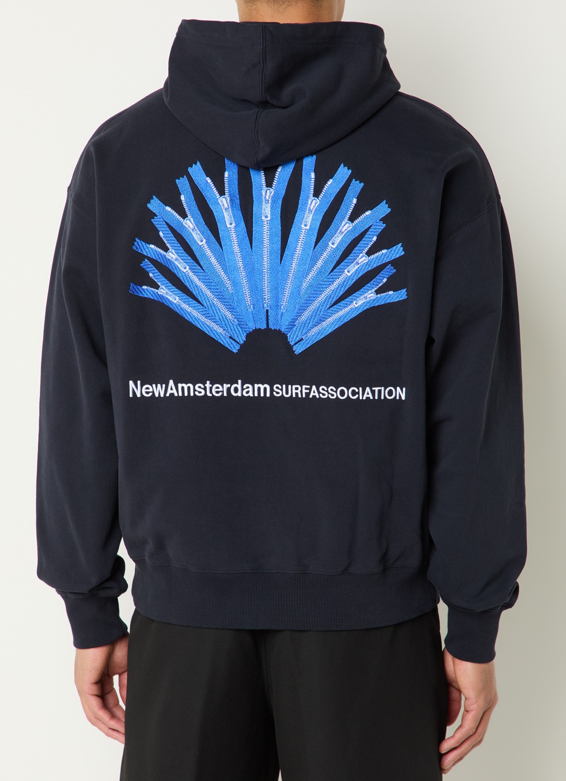New Amsterdam Surf Association Hoodie met logo- en backprint - detail 4 donkerblauw