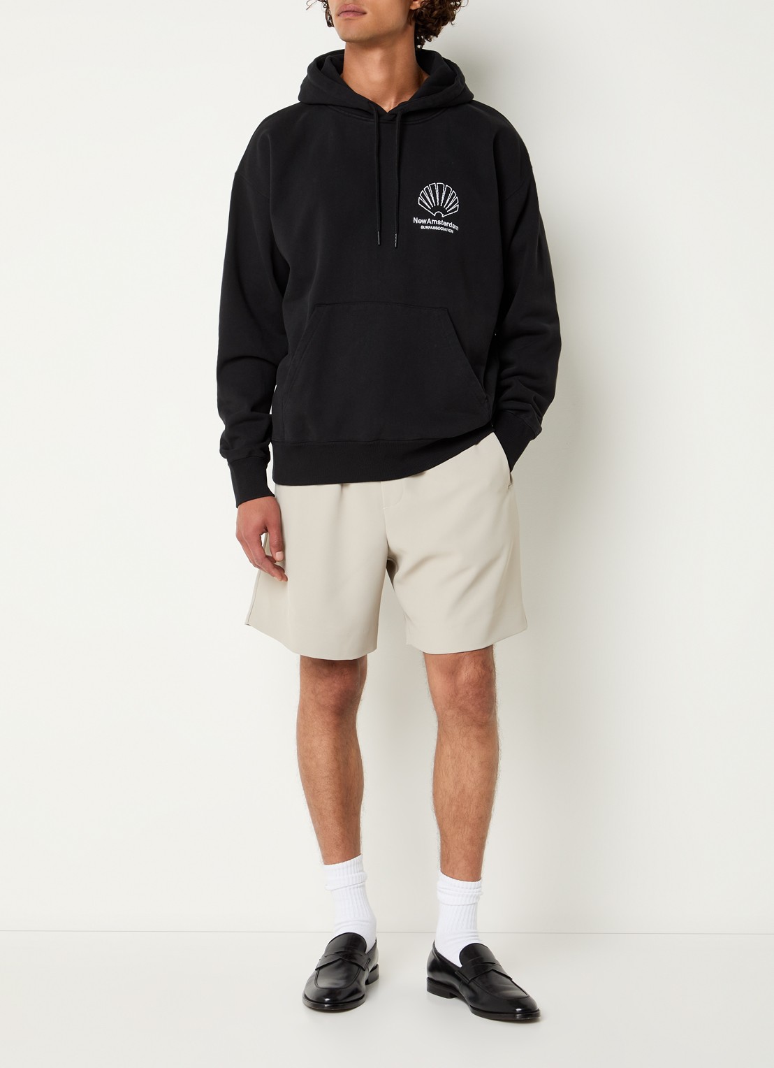 New Amsterdam Surf Association Hoodie met logo- en backprint - voorkant 5 zwart
