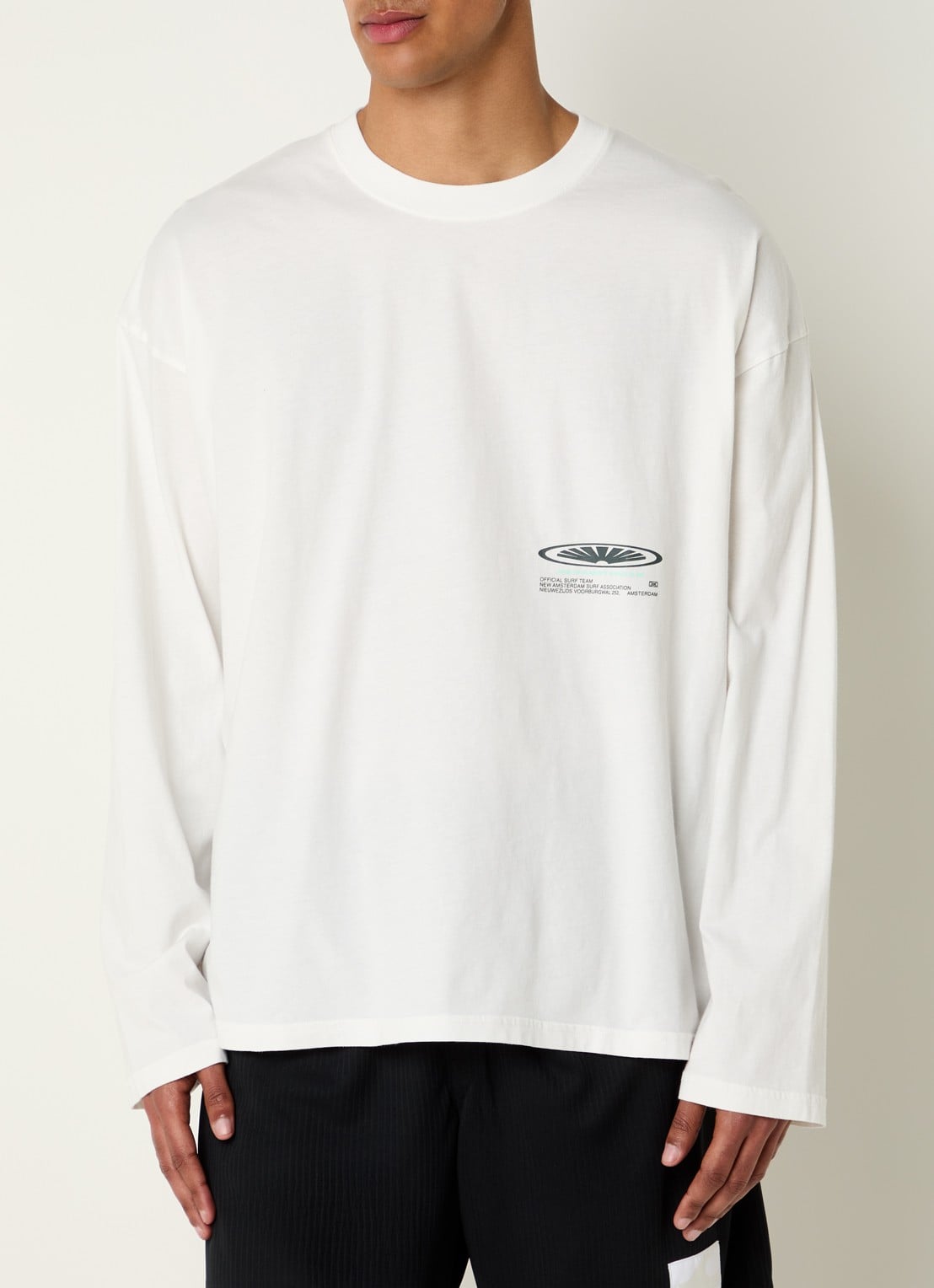 New Amsterdam Surf Association Longsleeve met logo- en backprint - achterkant 2 gebroken wit