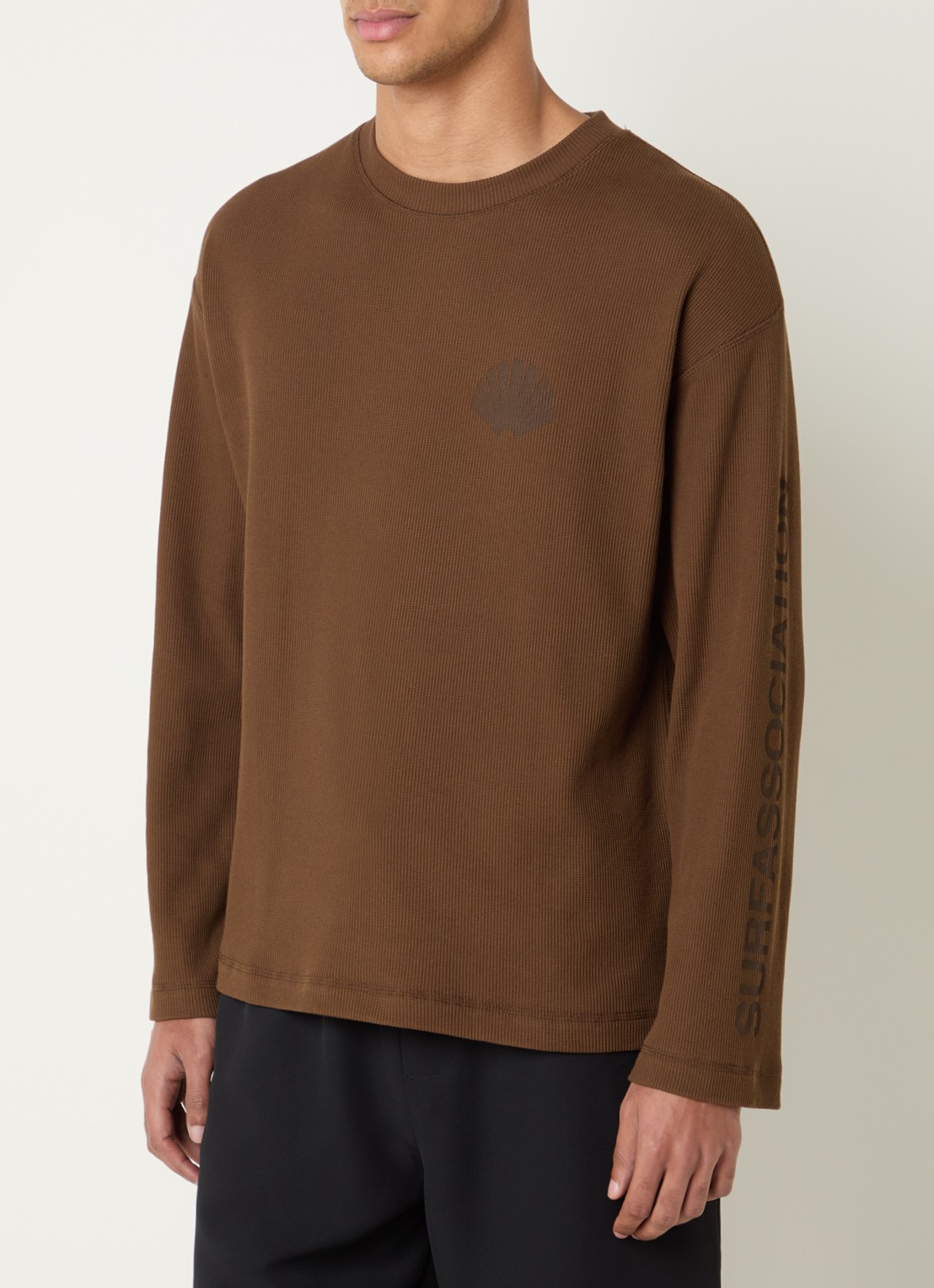 New Amsterdam Surf Association  Longsleeve met logo- en backprint - detail 4 bruin