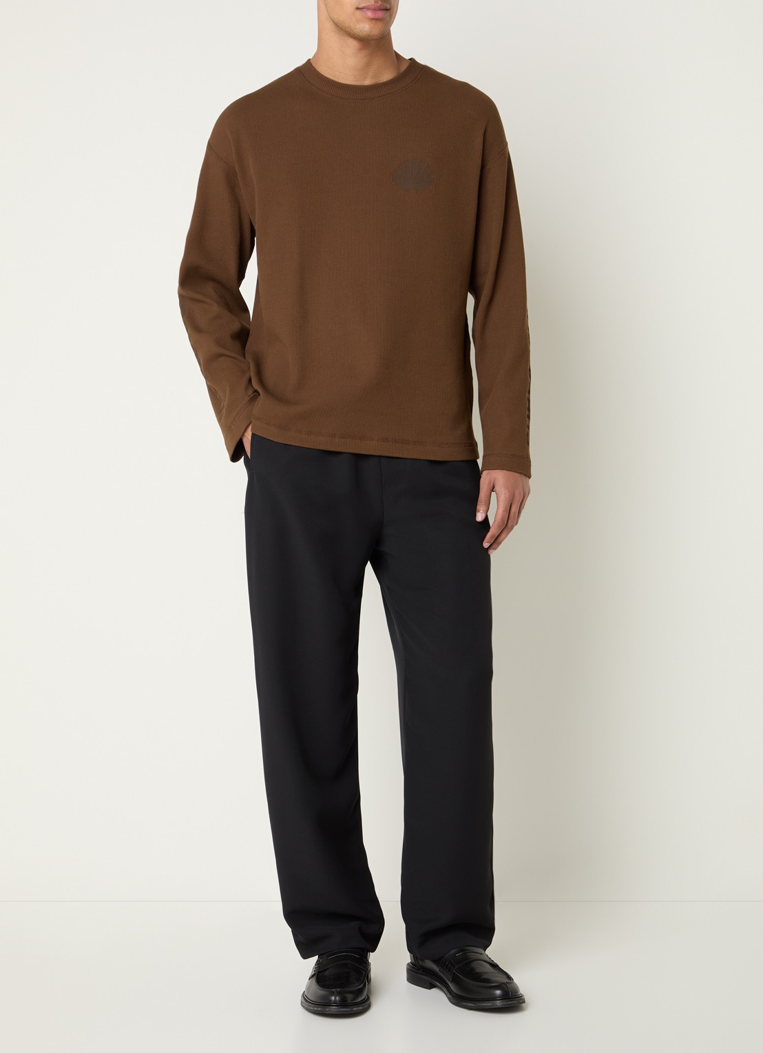New Amsterdam Surf Association  Longsleeve met logo- en backprint - voorkant 3 bruin