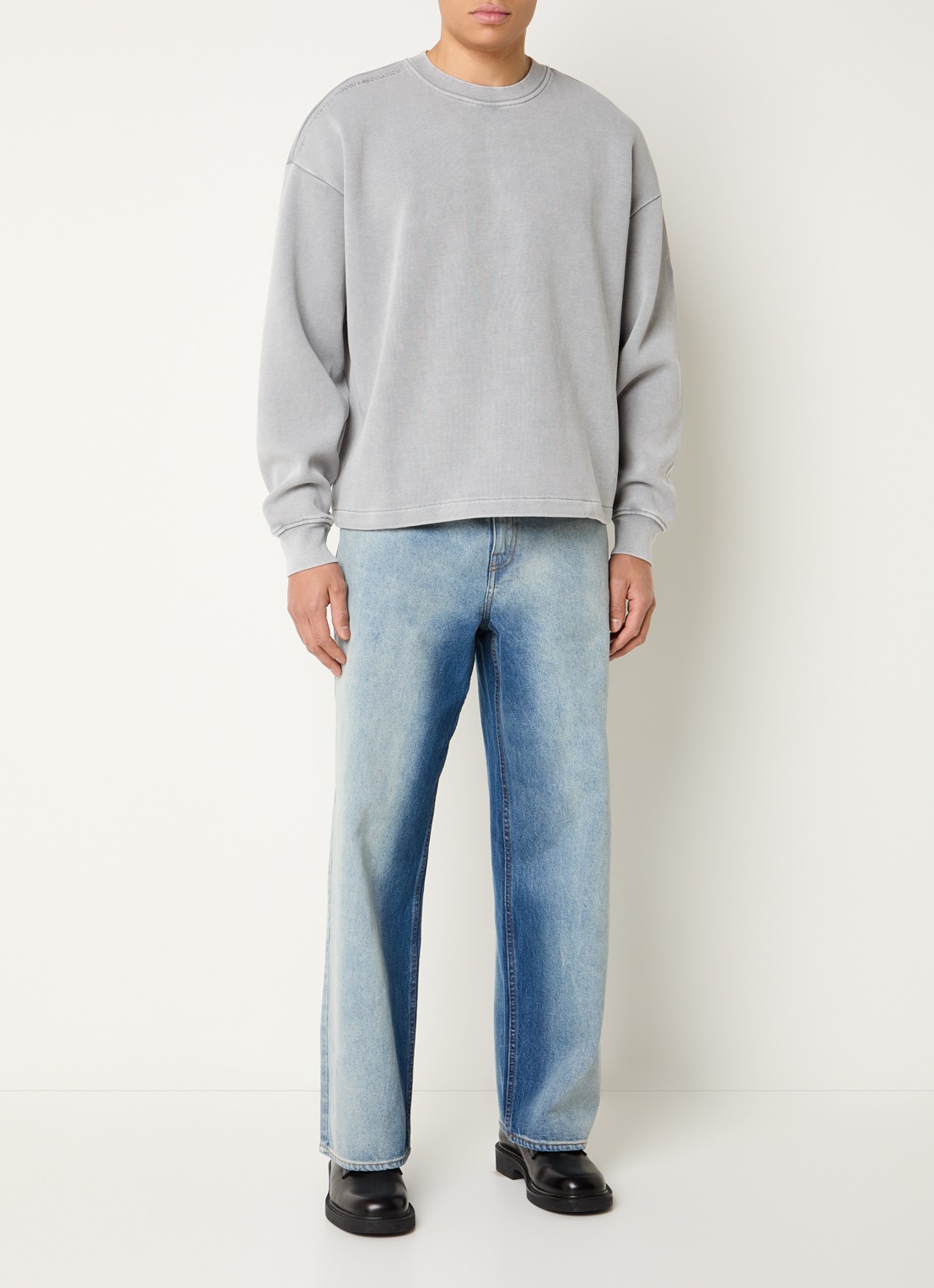 New Amsterdam Surf Association Sweater met logoborduring - voorkant 2 lichtgrijs