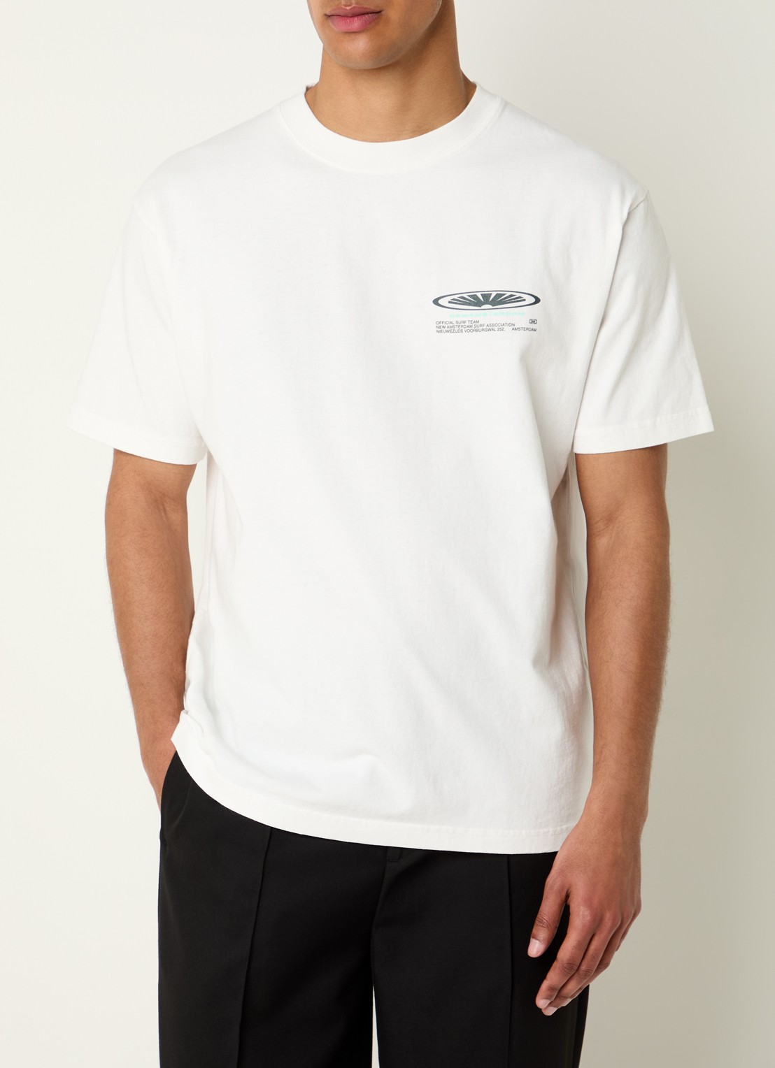 New Amsterdam Surf Association T-shirt met logo- en backprint - achterkant wit