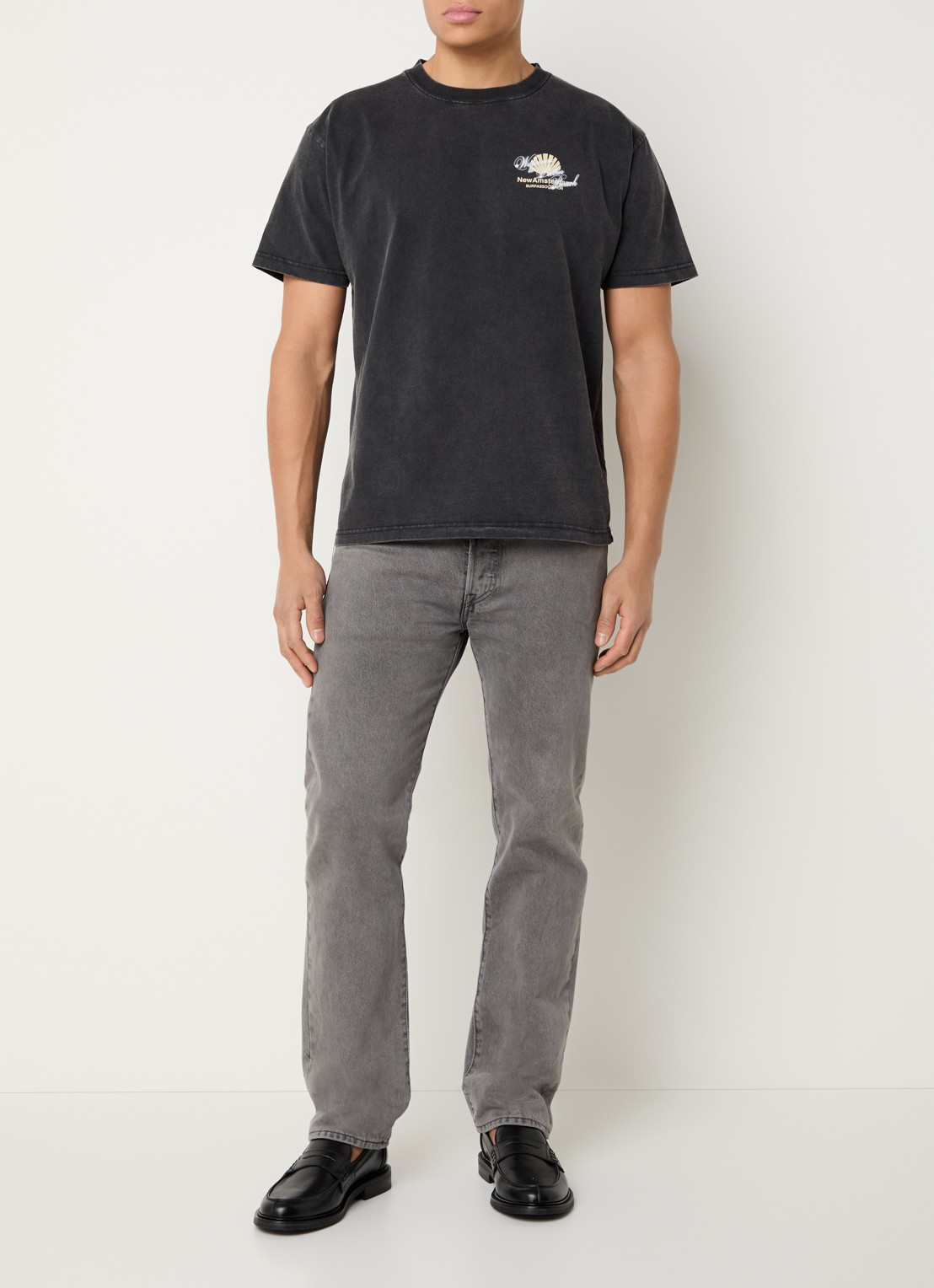 New Amsterdam Surf Association Welcome To Palmbeach T-shirt met logo- en backprint - voorkant 2 antraciet