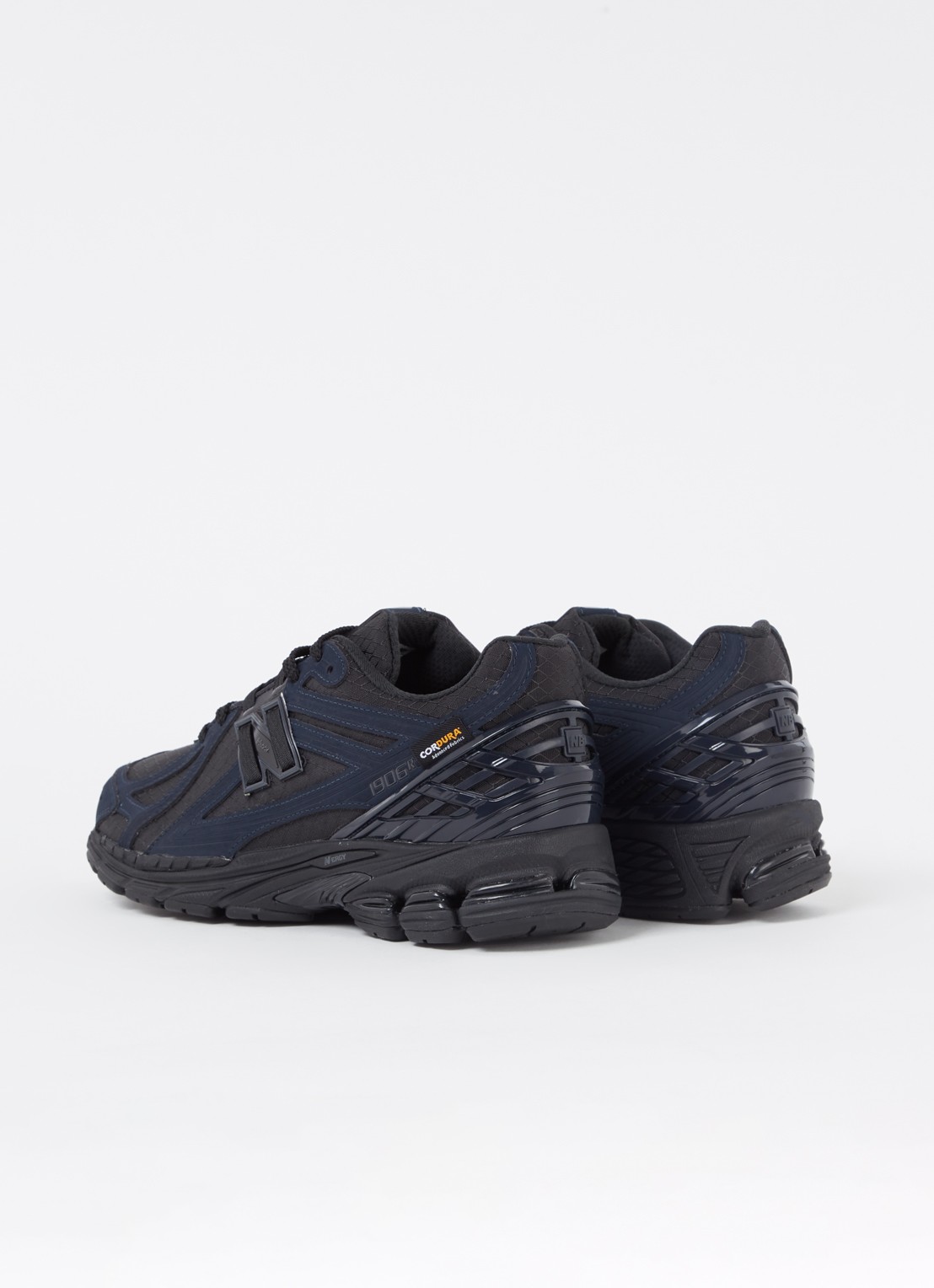 New Balance 1906 sneaker met leren details - achterkant 6 donkerblauw