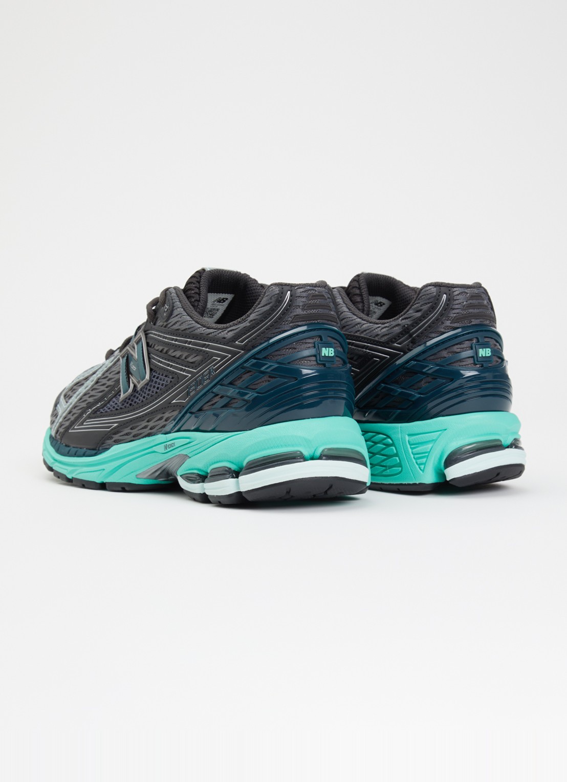 New Balance 1906 sneaker met mesh details - achterkant 3 antraciet