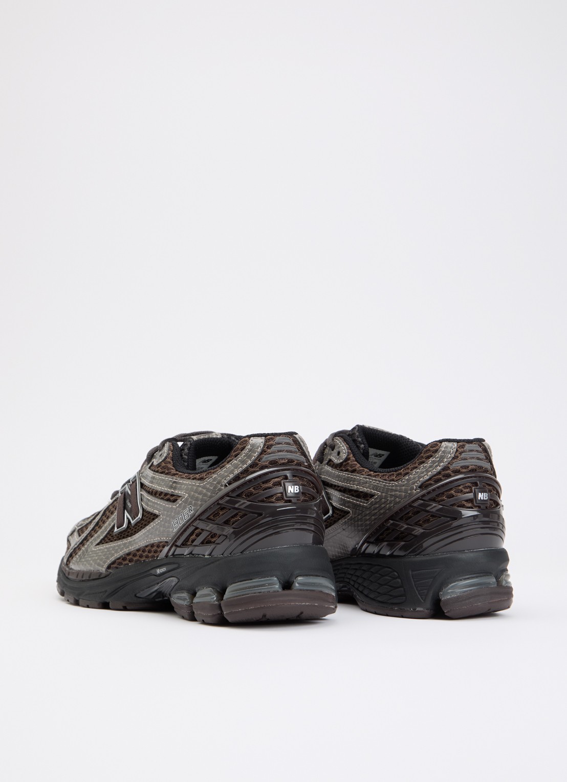 New Balance 1906 sneaker met mesh details - achterkant 6 donkerbruin