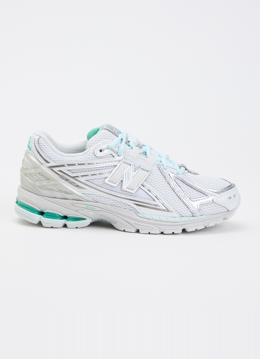 New Balance 1906R sneaker met logo en metallic details  - voorkant 5 beige