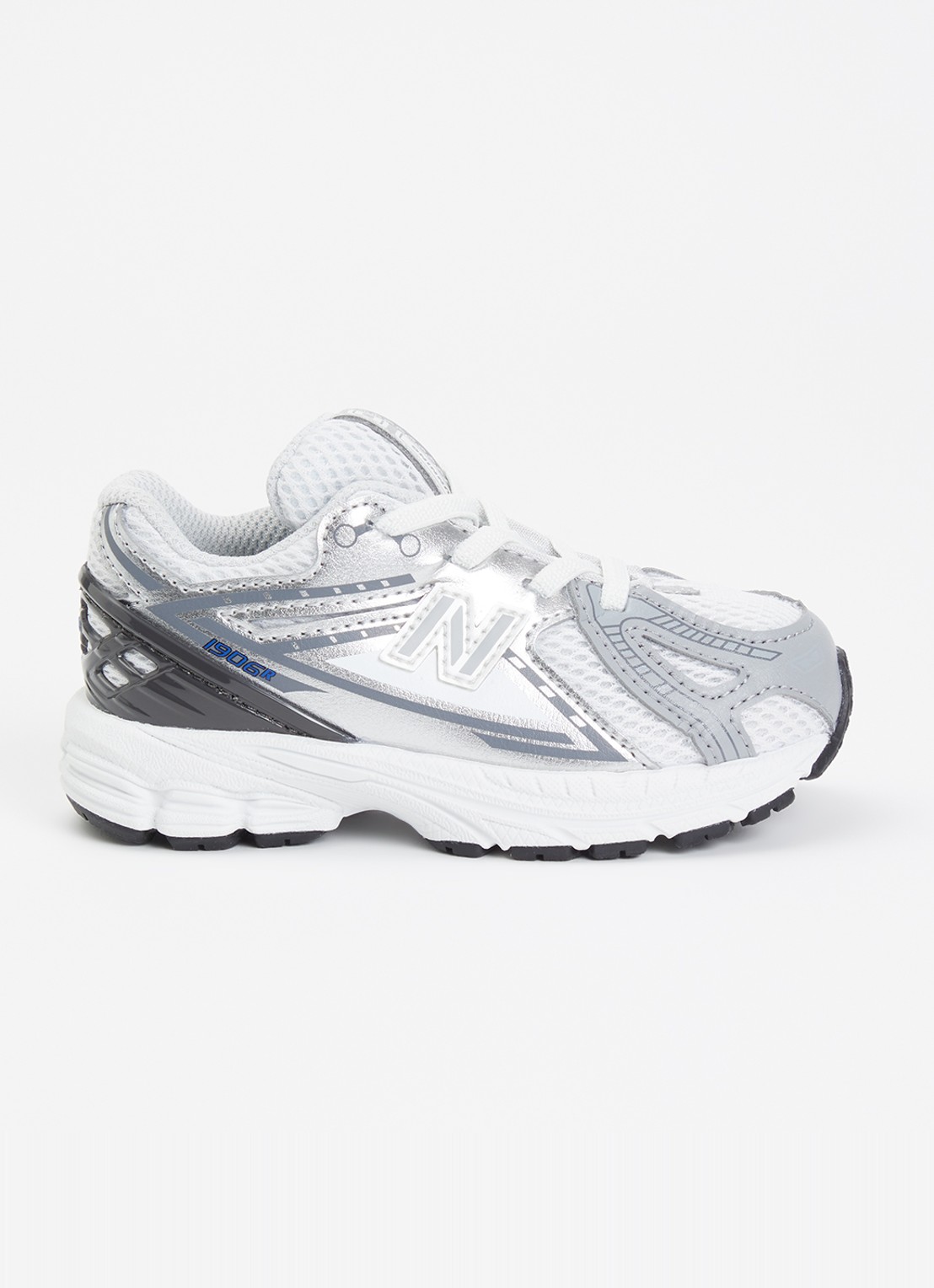New Balance 1906R sneaker met mesh en metallic details - voorkant 3 grijs