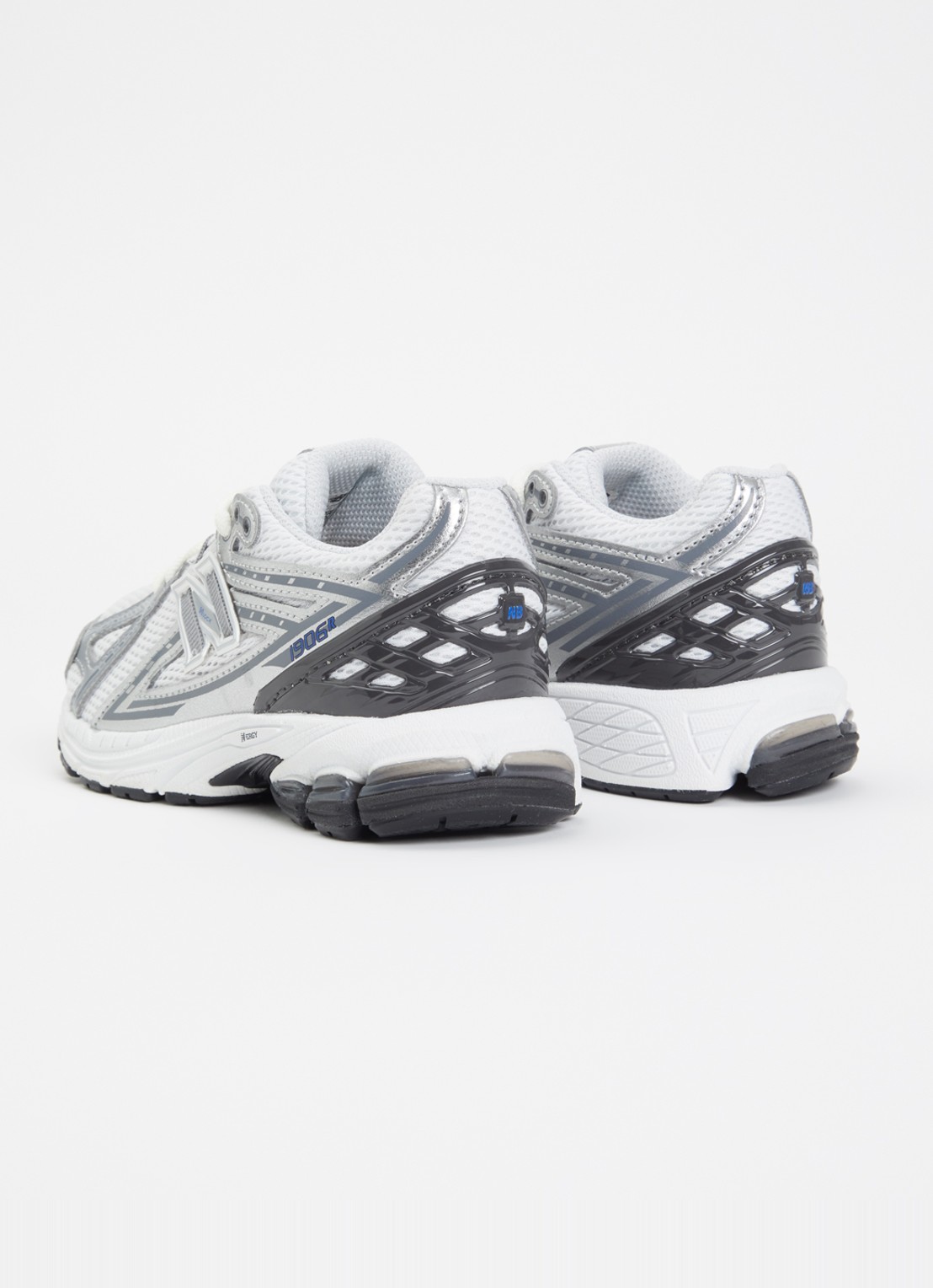 New Balance 1906R sneaker met mesh en metallic details - achterkant 3 grijs