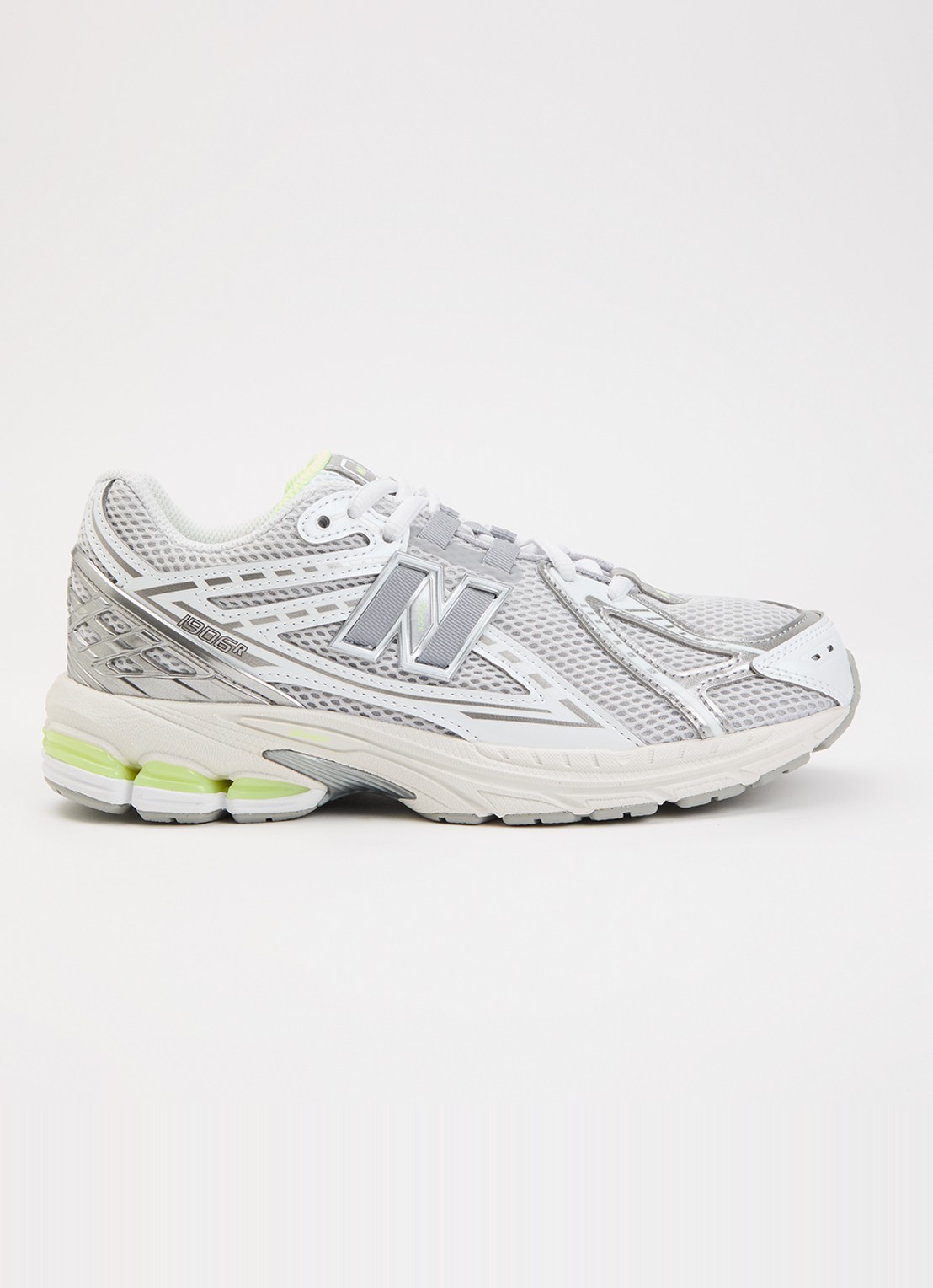 New Balance 1906R sneaker van mesh met metallic details - voorkant lichtgrijs