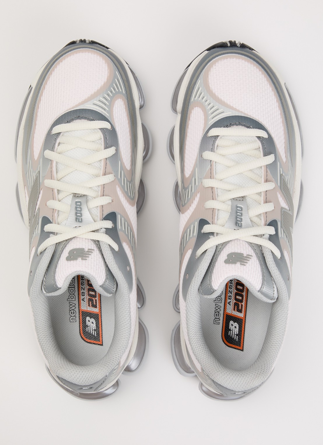 New Balance 2000 sneaker van mesh met logo - detail 2 lichtgrijs