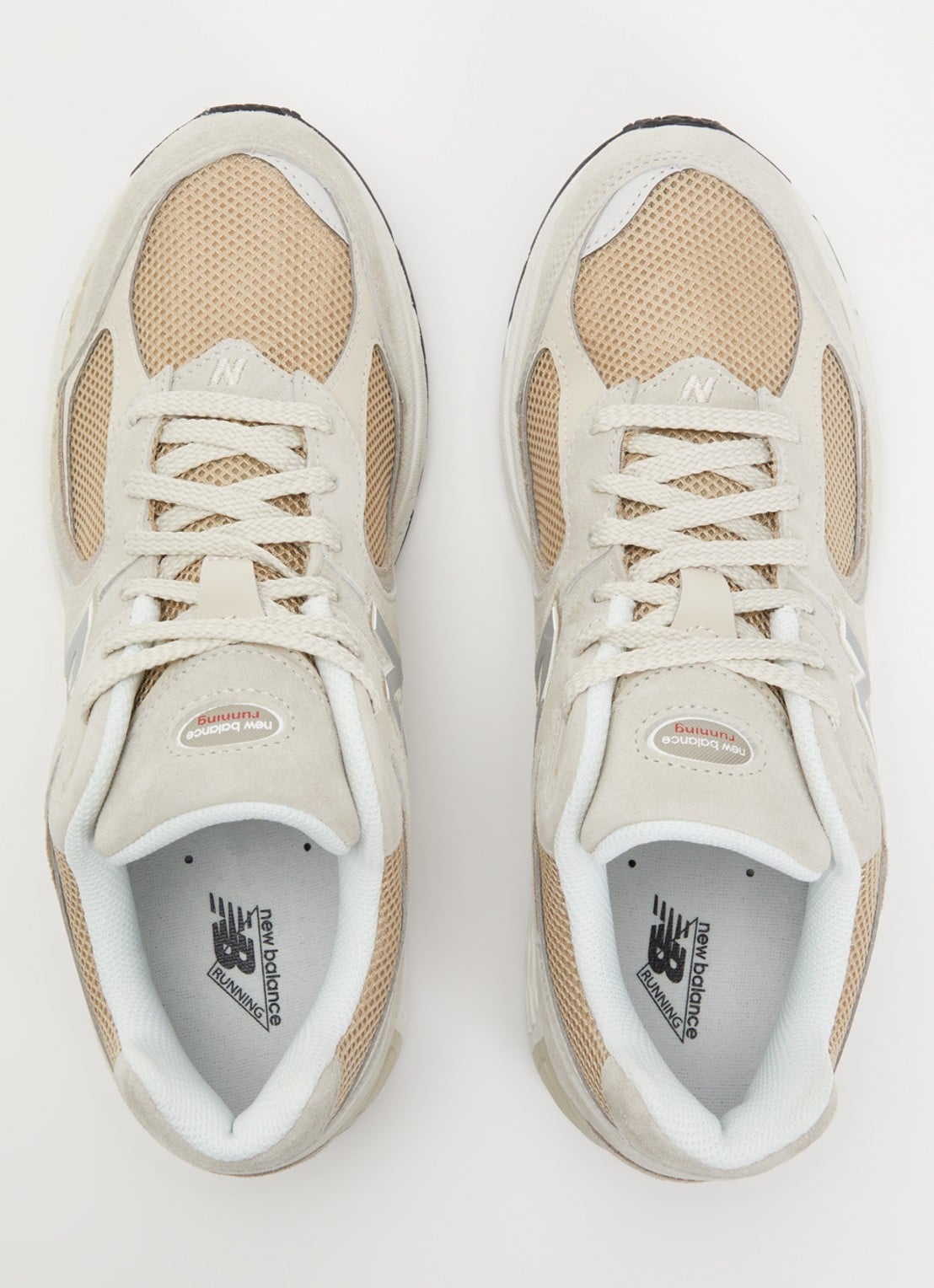 New Balance 2002 sneaker met suède details - detail 2 beige