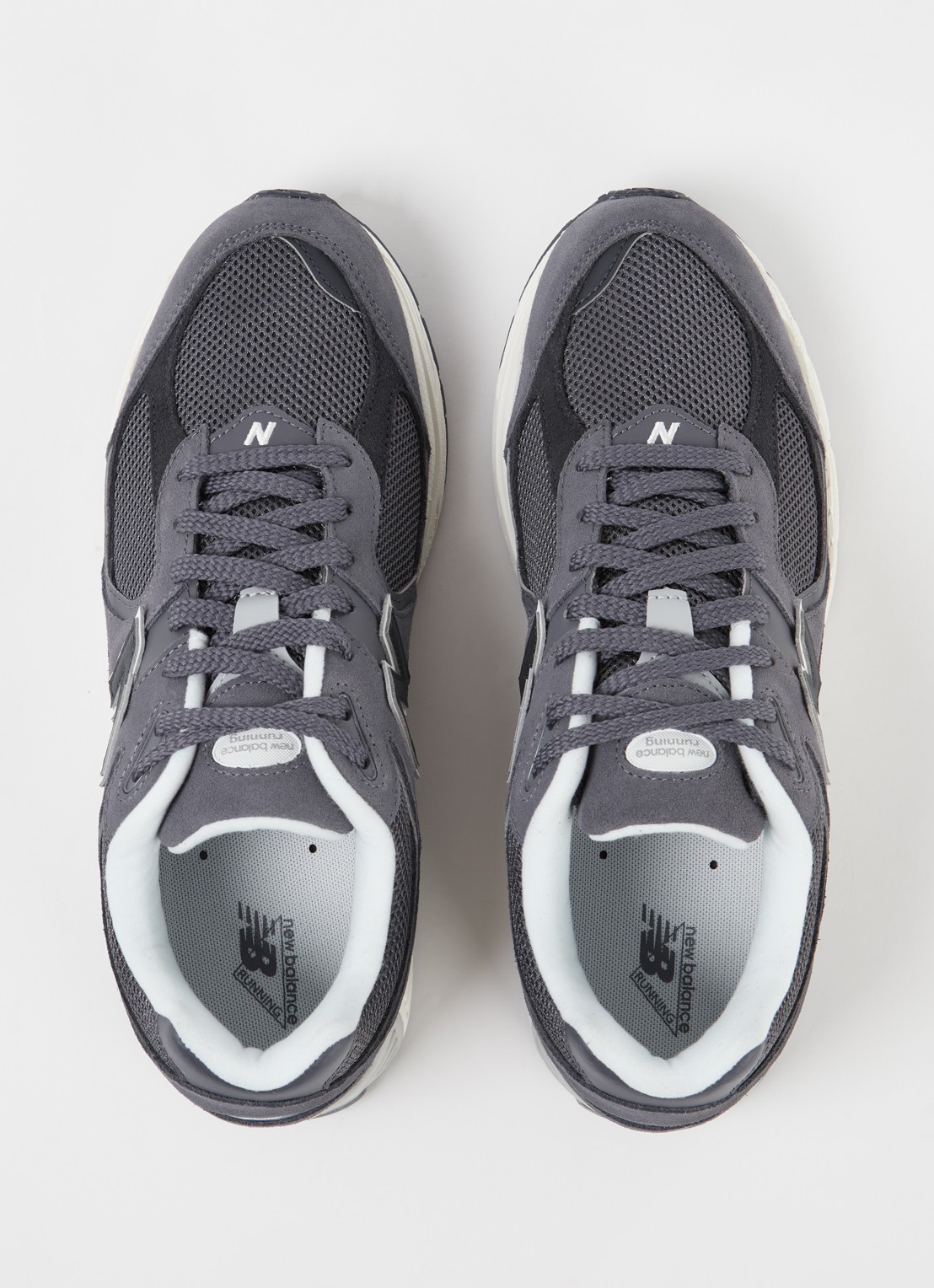 New Balance 2002R sneaker met suède en mesh details - detail 3 grijs