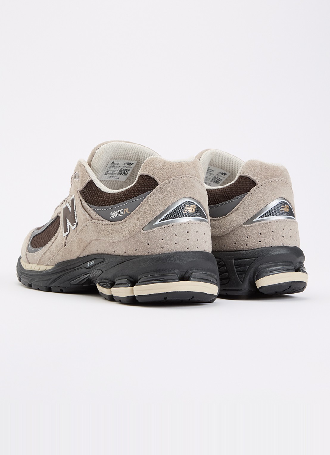 New Balance 2002R sneaker van suède met mesh details - achterkant 5 beige