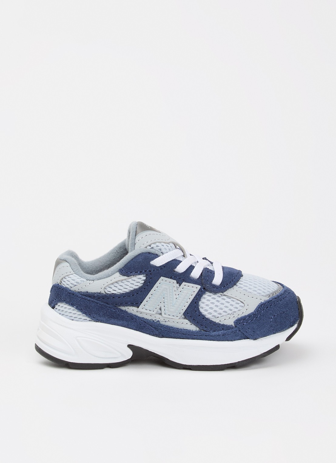 New Balance 2010 sneaker met details van mesh - voorkant 3 donkerblauw