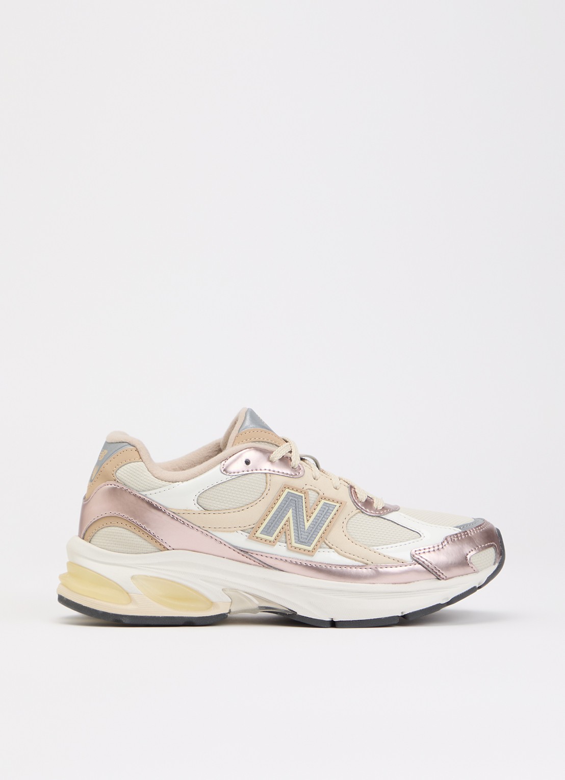 New Balance 2010 sneaker met mesh details - voorkant beige