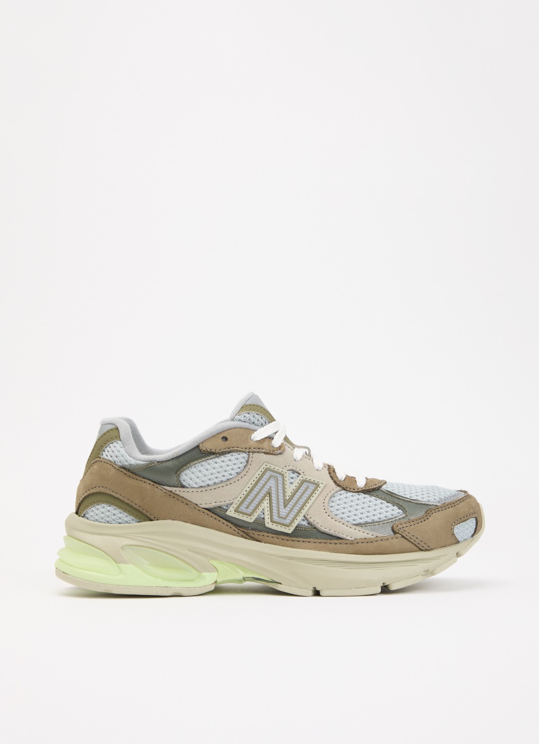 New Balance 2010 sneaker van mesh met details van nubuck - voorkant mosgroen