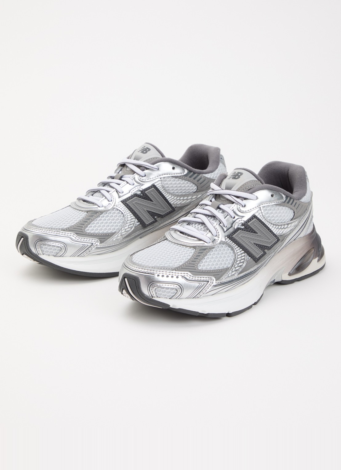 New Balance 2010 sneaker van mesh met details van nubuck - detail zilver