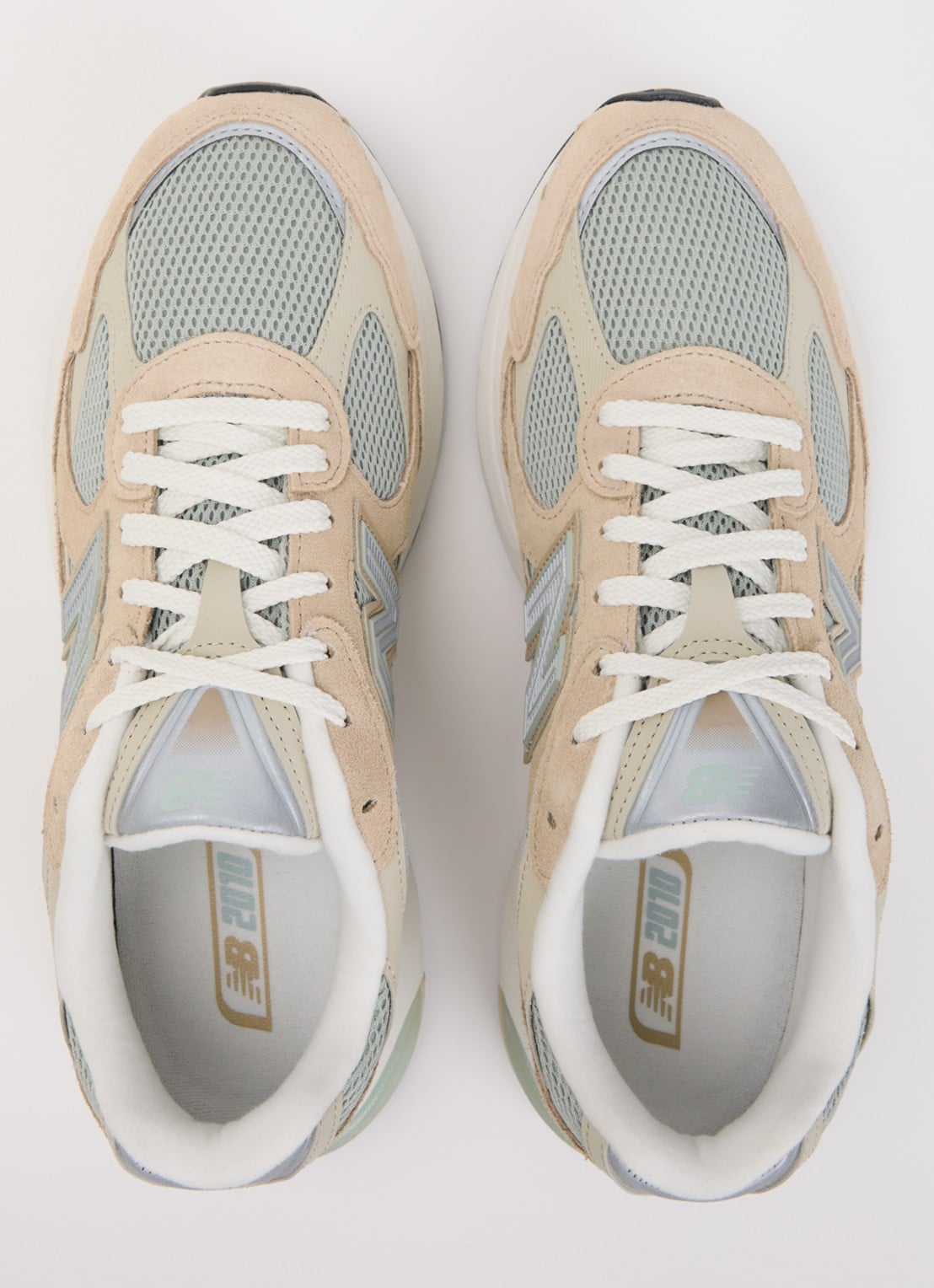New Balance 2010 sneaker van met suède details - detail 3 beige