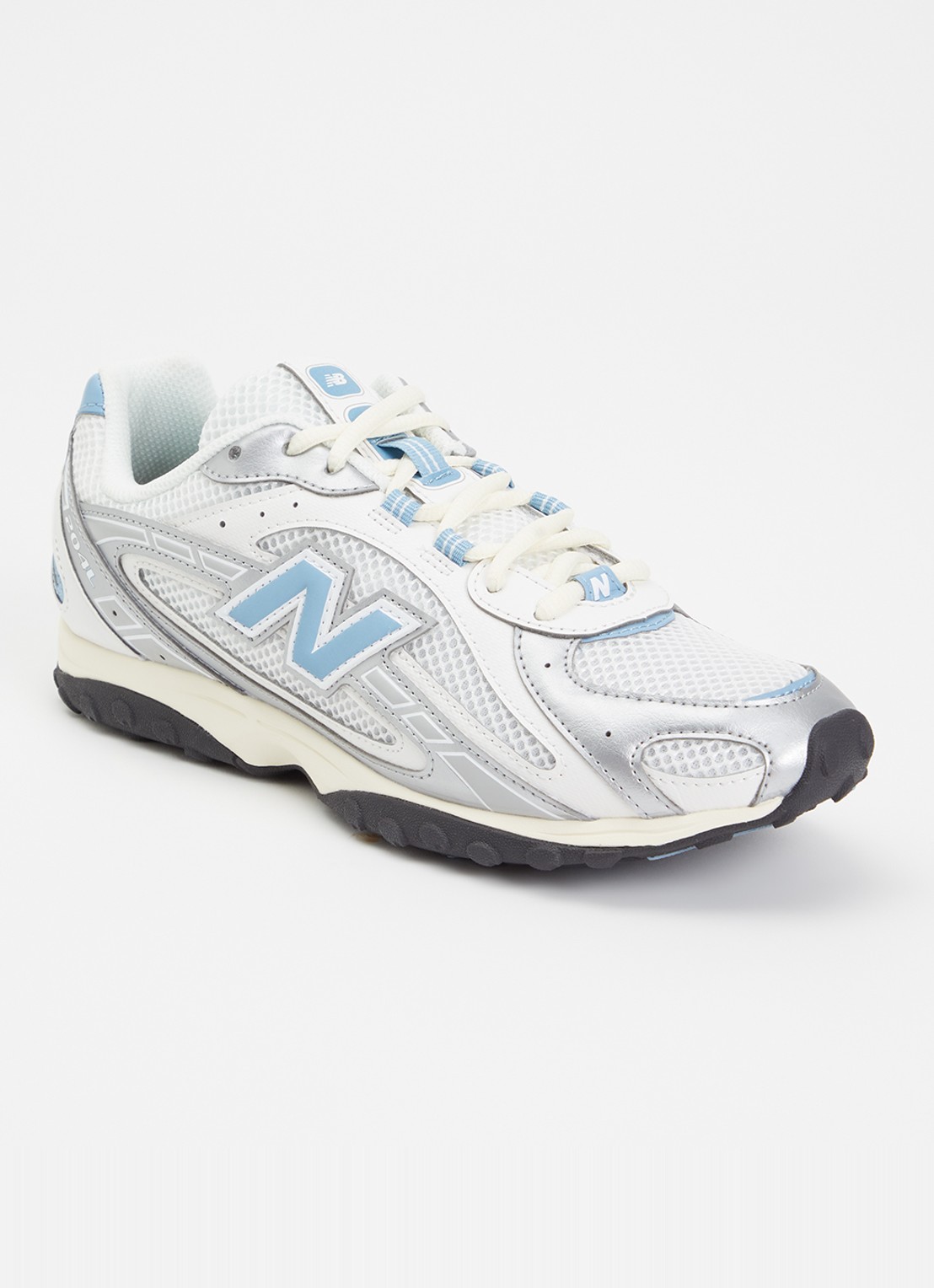New Balance 204L sneaker met mesh details - voorkant 5 zilver