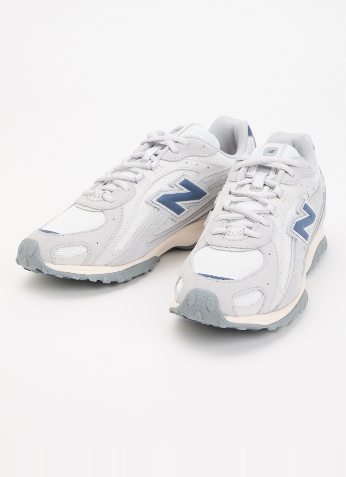 New Balance 204L sneaker van mesh met details van suède - detail grijs
