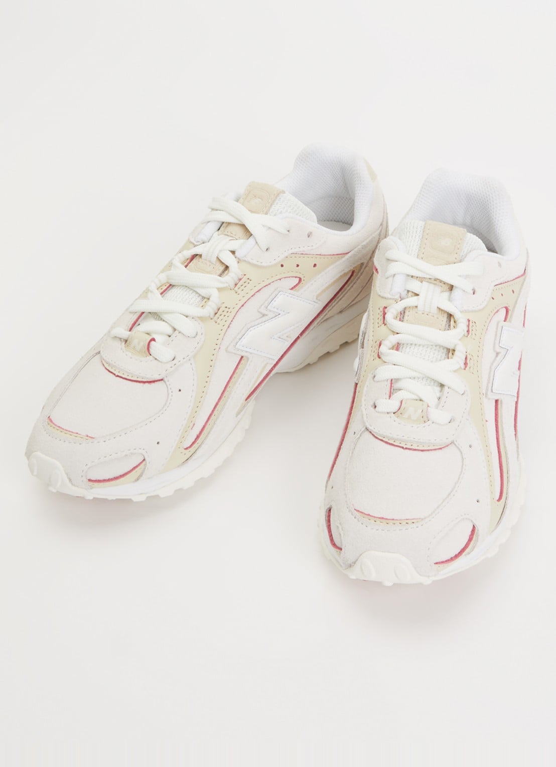 New Balance 204L sneaker van suède met leren details - detail creme