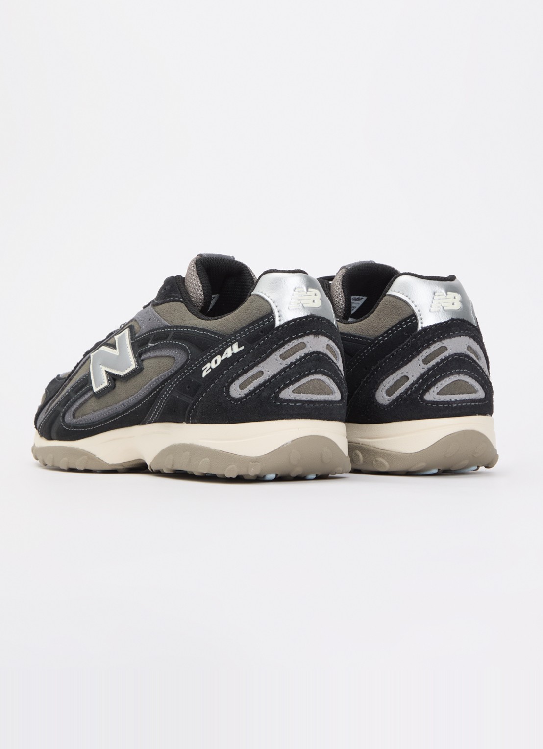 New Balance 204L sneaker van suède - achterkant zwart