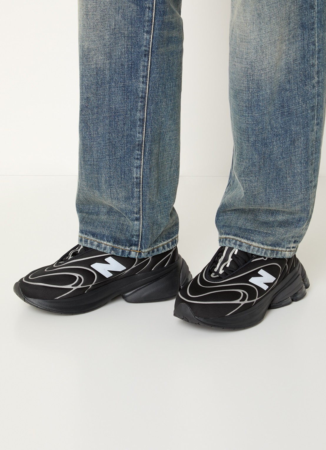 New Balance 5030 sneaker met logo - voorkant 2 zwart