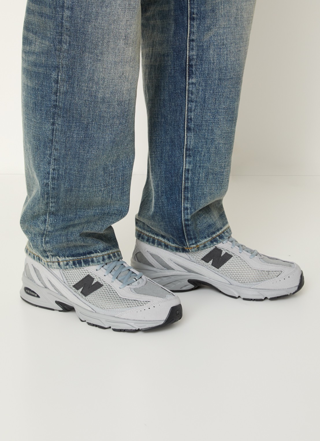 New Balance 509 sneaker van suède met mesh details  - voorkant 6 grijs