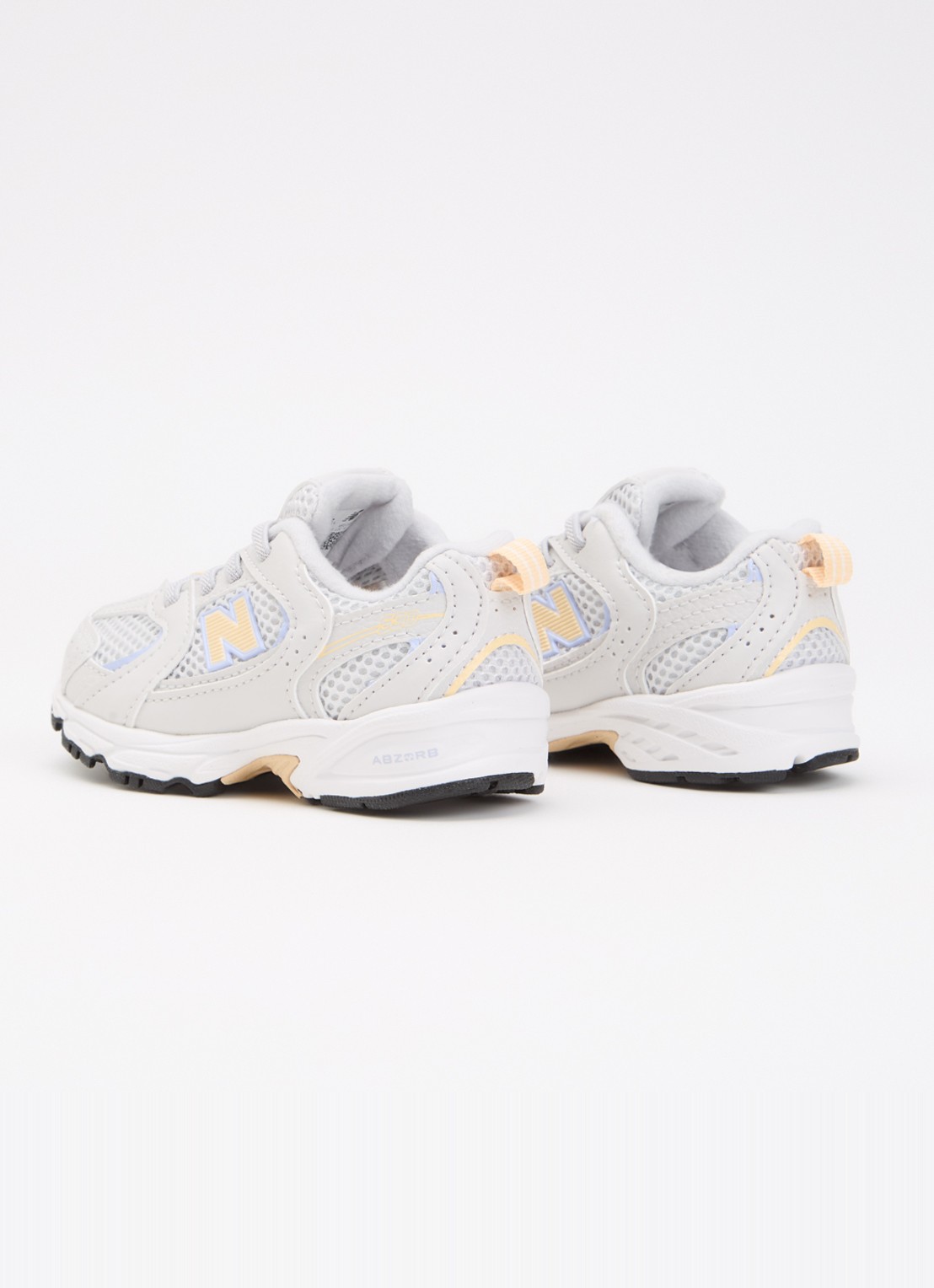 New Balance 530 sneaker met mesh details - achterkant 4 lichtgrijs
