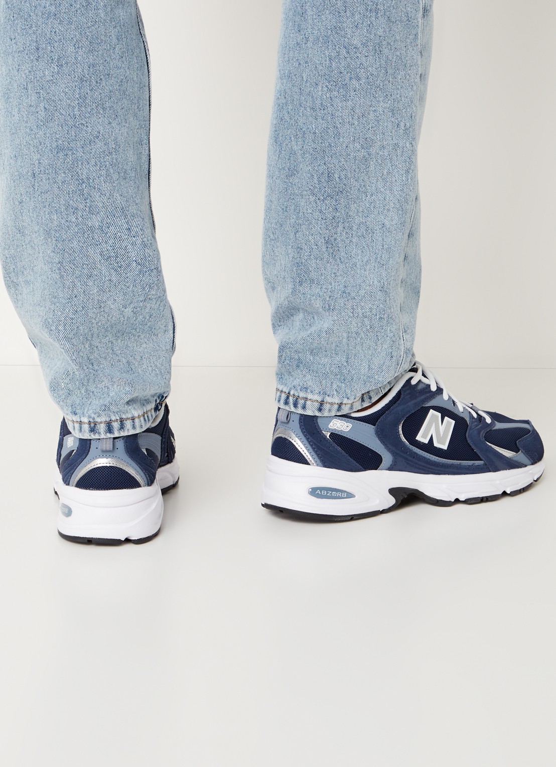 New Balance 530 sneaker van mesh met suède details - voorkant 3 donkerblauw