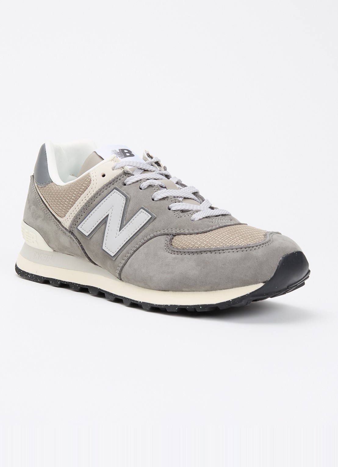 New Balance 574 sneaker van suède met mesh details - voorkant grijs