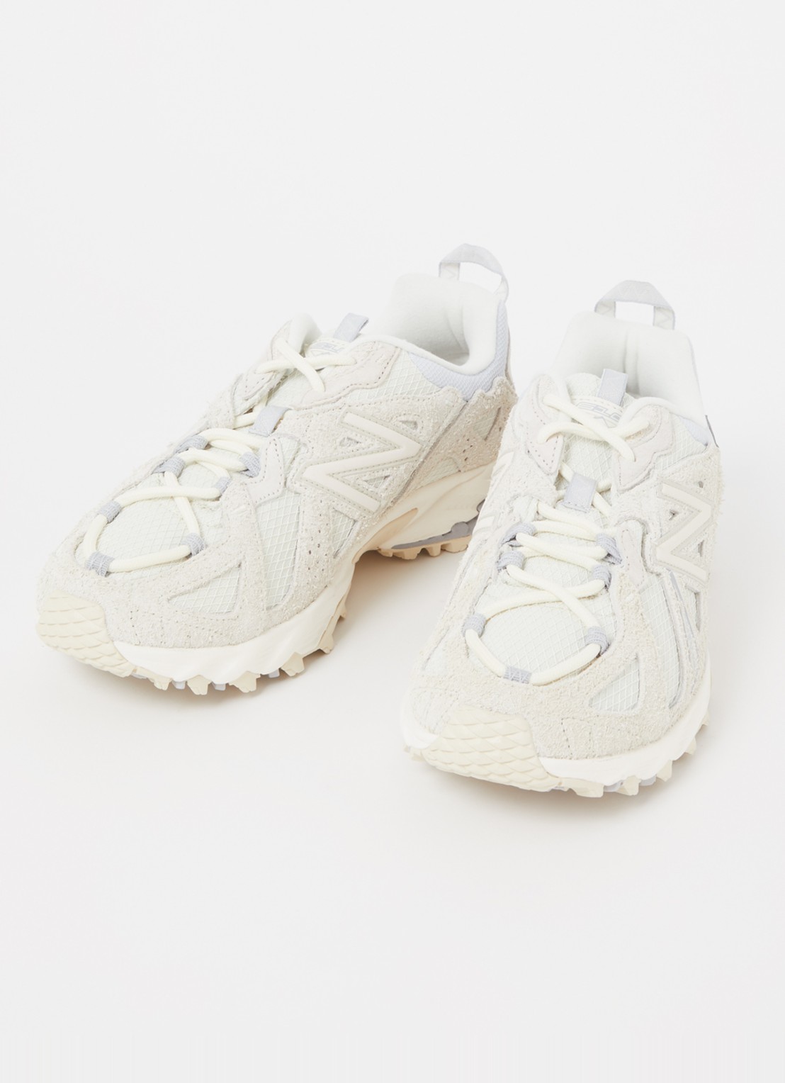 New Balance 610 sneaker met nubuck details - detail gebroken wit