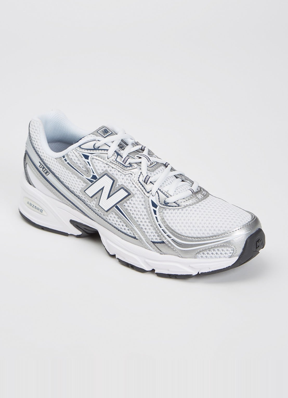 New Balance 740 sneaker met mesh details - voorkant zilver