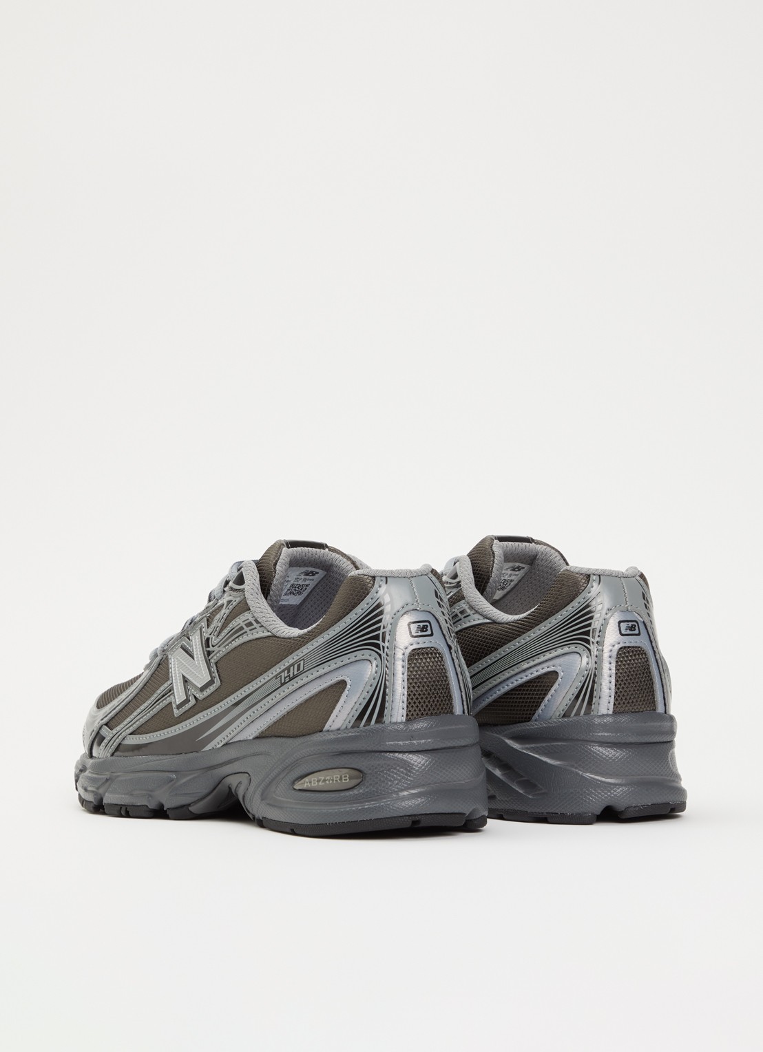 New Balance 740 sneaker met mesh details - achterkant middengrijs