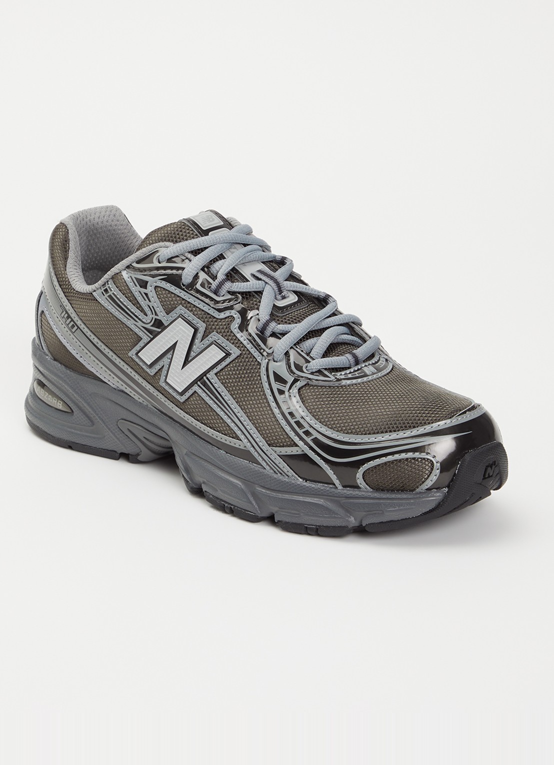 New Balance 740 sneaker met mesh details - voorkant 5 middengrijs