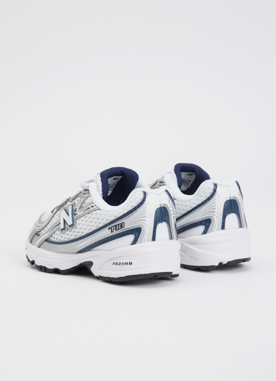 New Balance 740 sneaker met mesh details - achterkant zilver