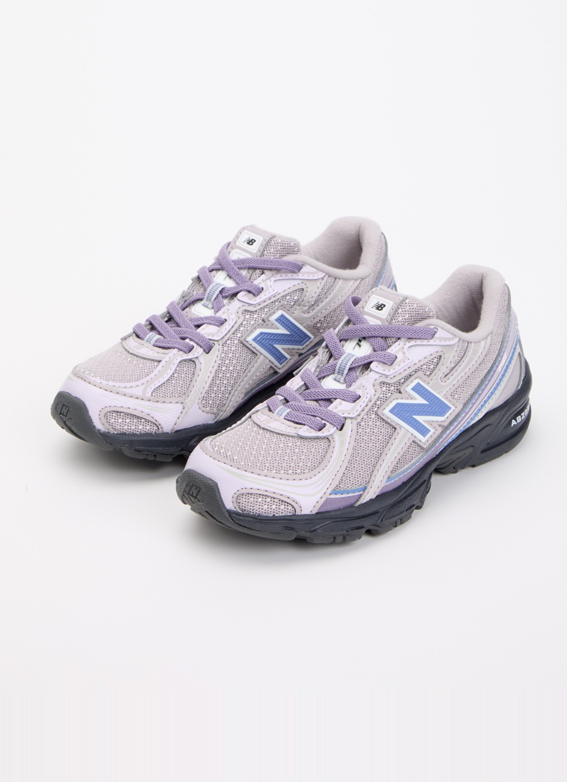 New Balance 740 sneaker met mesh details - voorkant 3 lila