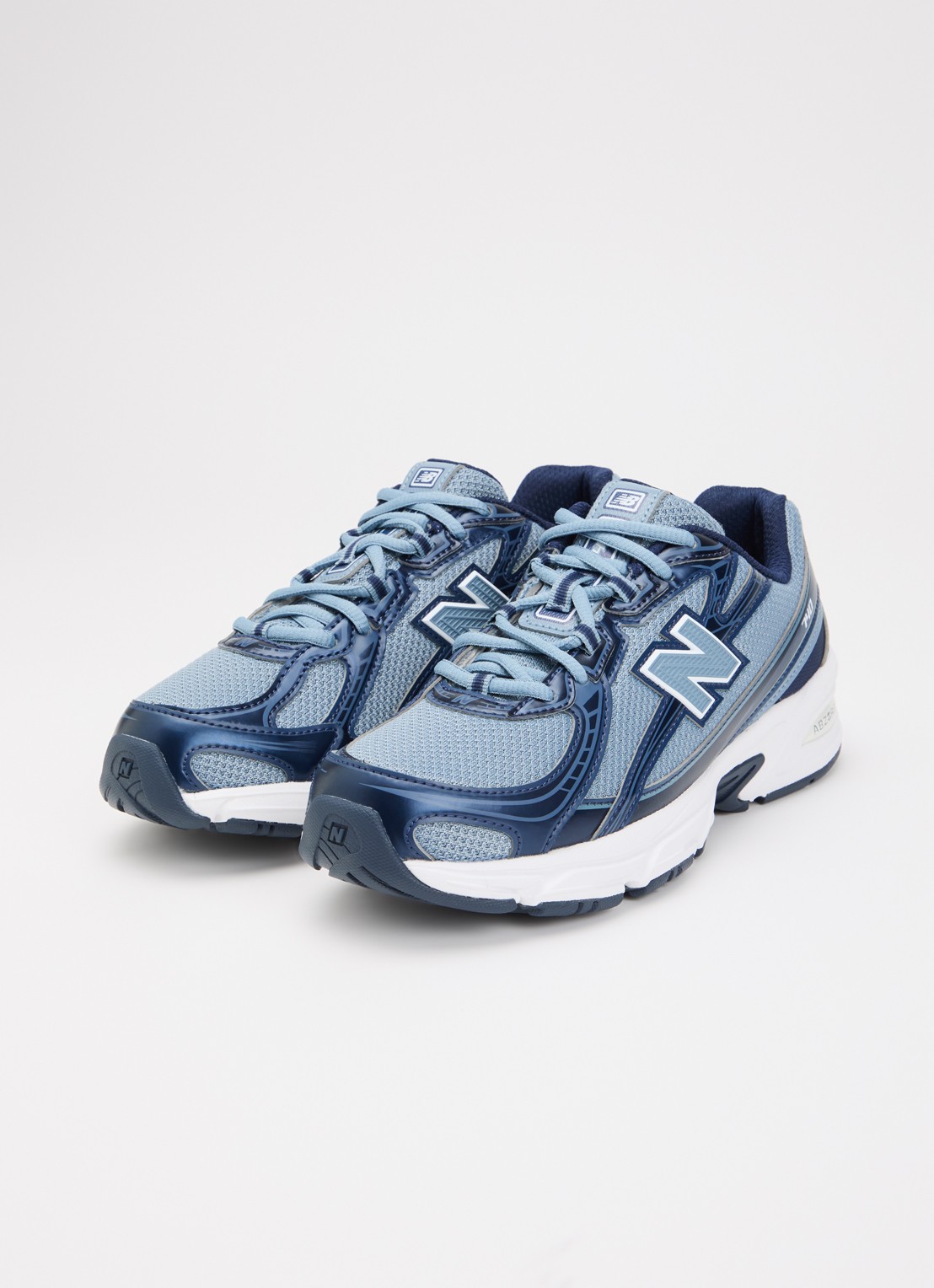 New Balance 740 sneaker met mesh details - voorkant 4 petrol
