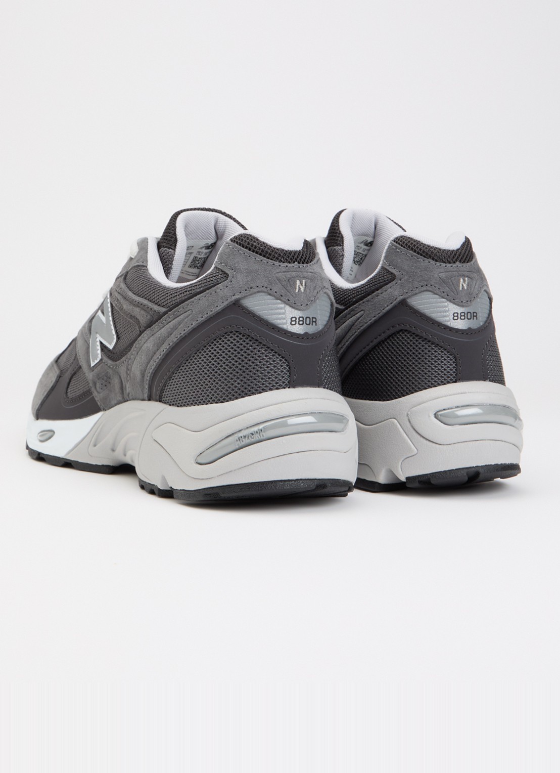New Balance 880R sneaker met details van suède - achterkant 5 grijs