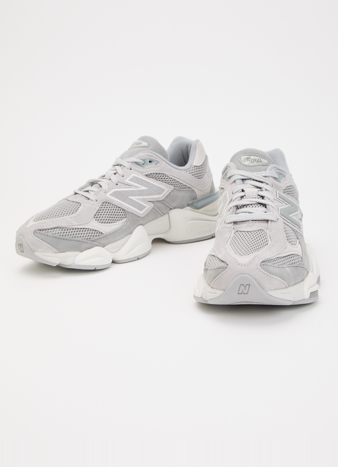 New Balance 9060 sneaker met mesh details - detail 2 grijs