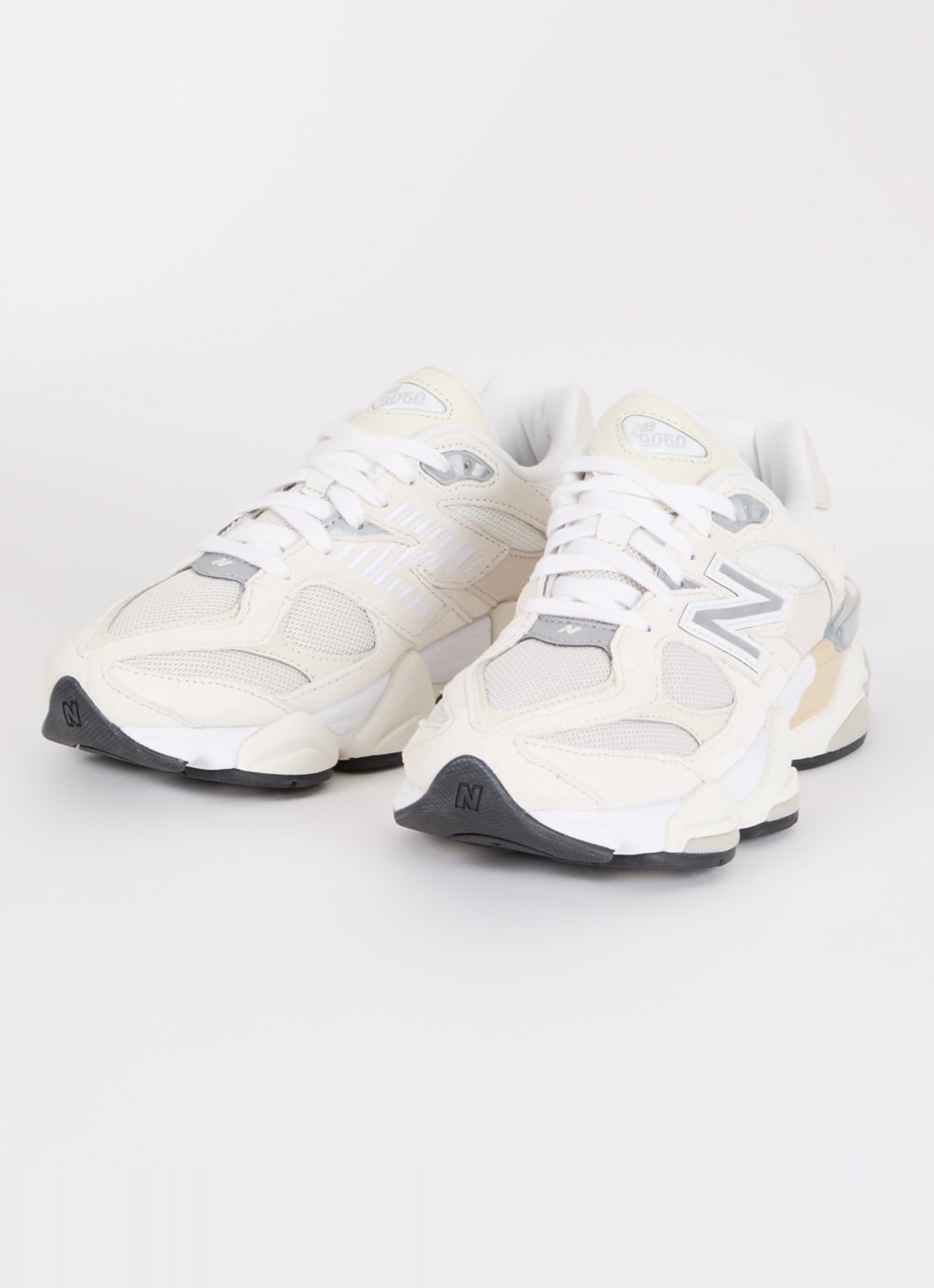 New Balance 9060 sneaker met mesh details - detail gebroken wit